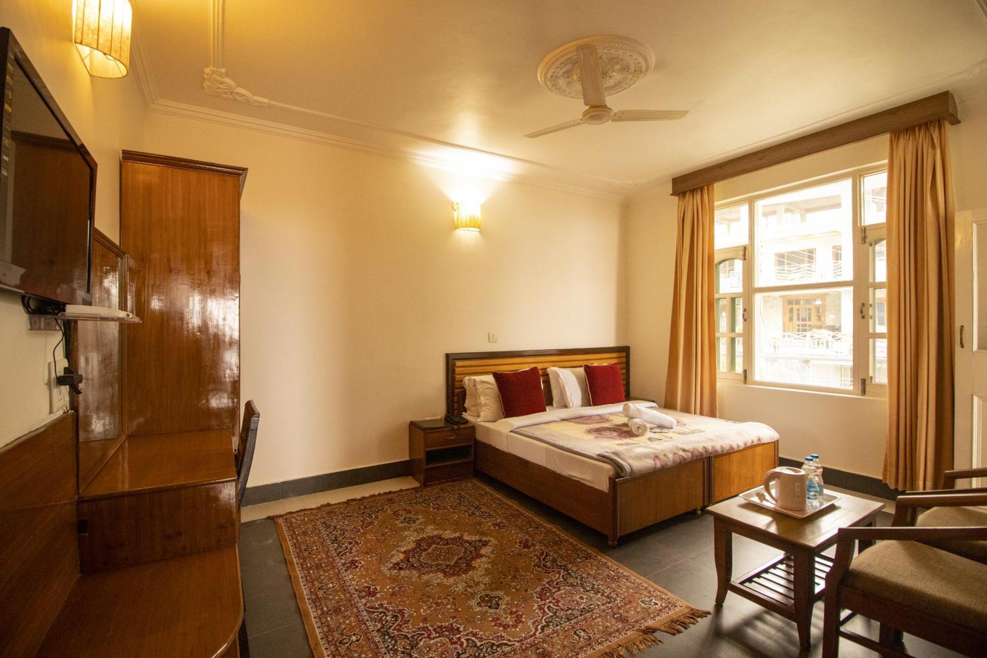 Wow Stayz2 Hotel The Lodge Dharamszala Kültér fotó