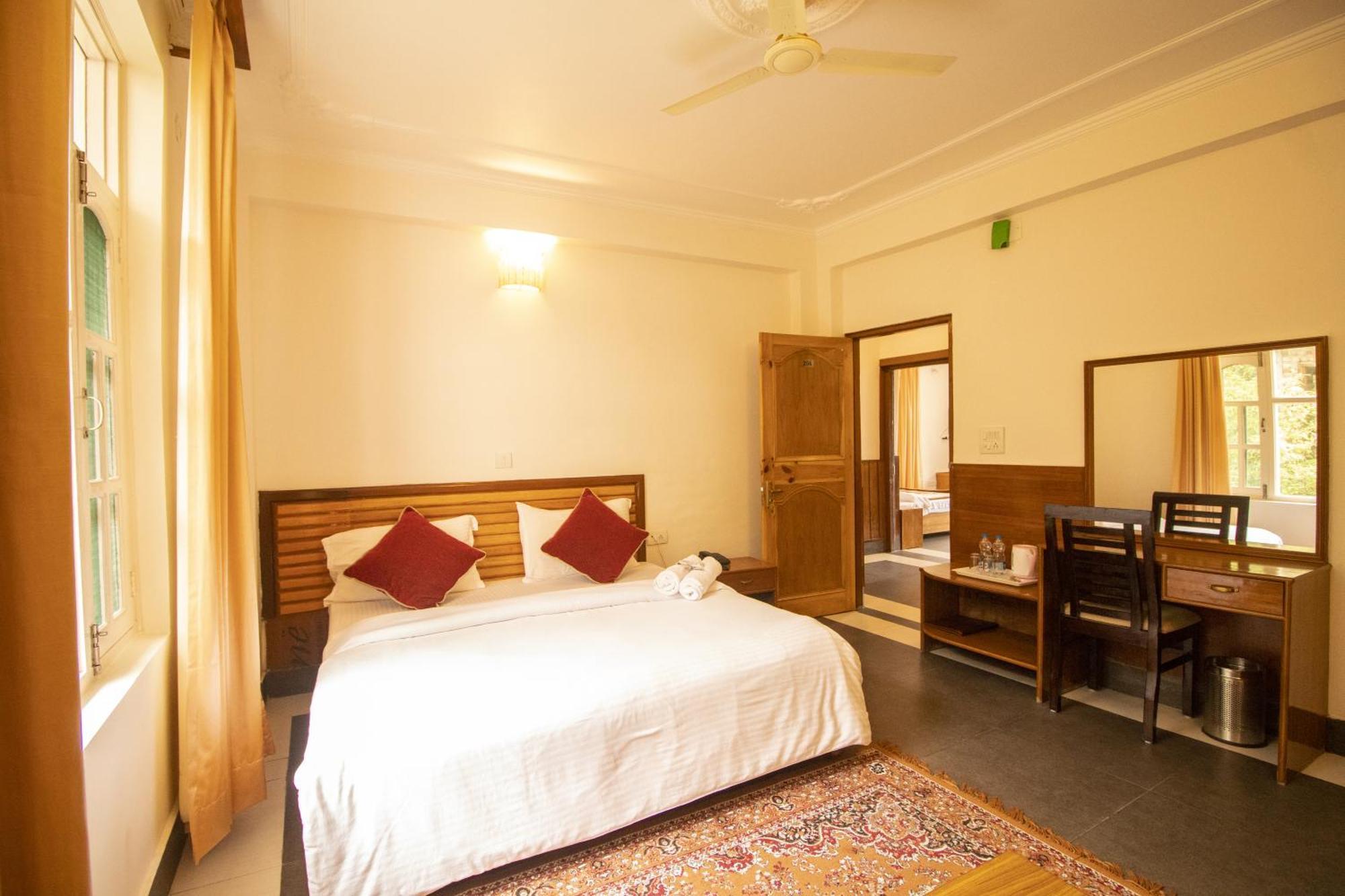 Wow Stayz2 Hotel The Lodge Dharamszala Kültér fotó