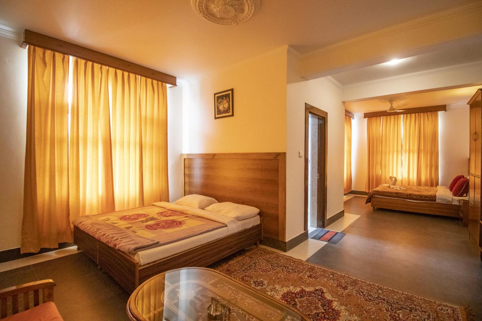 Wow Stayz2 Hotel The Lodge Dharamszala Kültér fotó