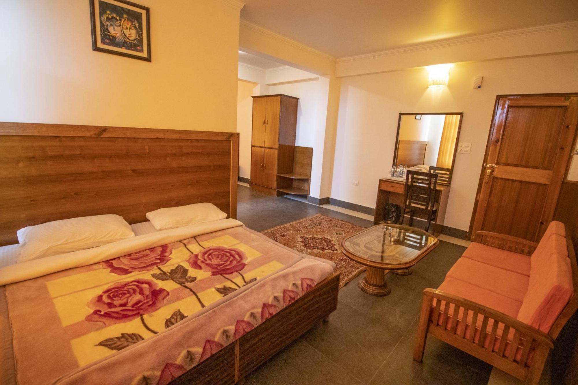 Wow Stayz2 Hotel The Lodge Dharamszala Kültér fotó