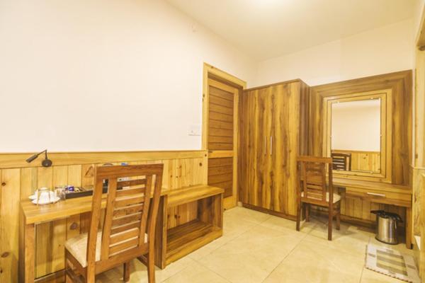 Wow Stayz2 Hotel The Lodge Dharamszala Kültér fotó