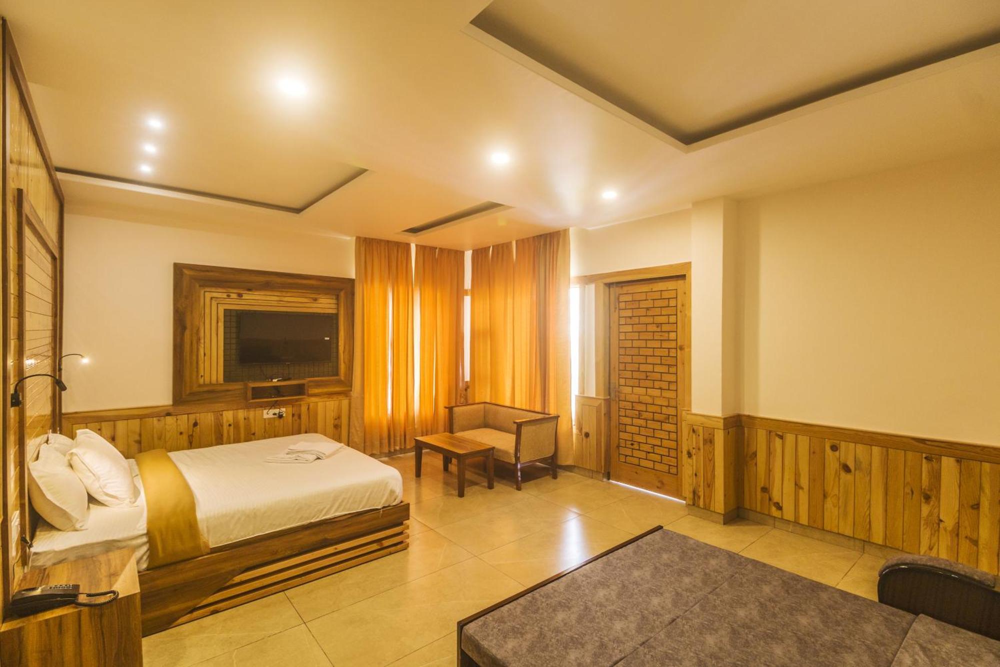 Wow Stayz2 Hotel The Lodge Dharamszala Kültér fotó