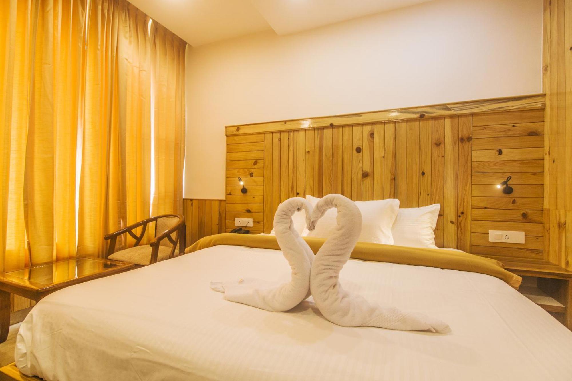 Wow Stayz2 Hotel The Lodge Dharamszala Kültér fotó