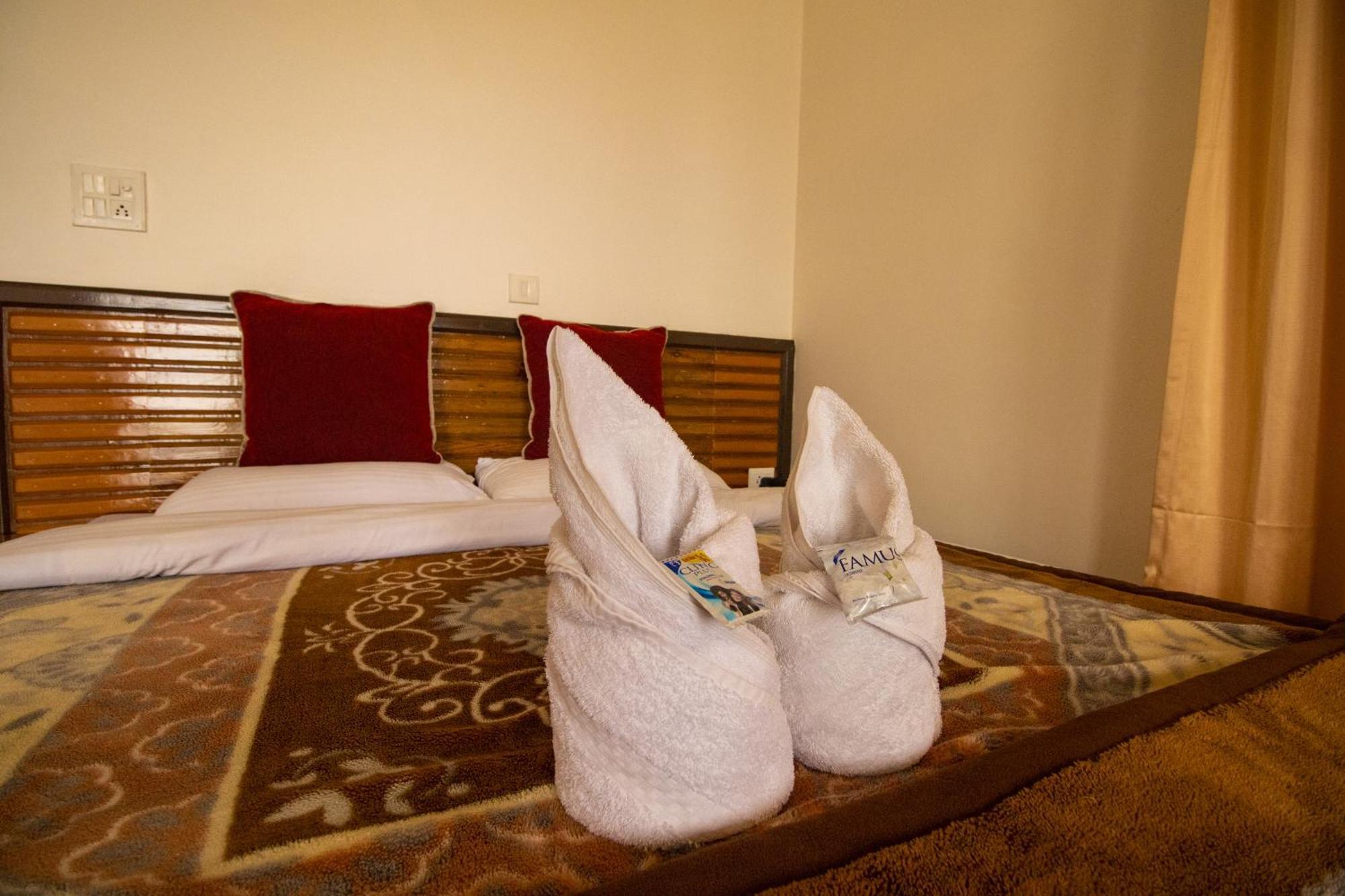 Wow Stayz2 Hotel The Lodge Dharamszala Kültér fotó