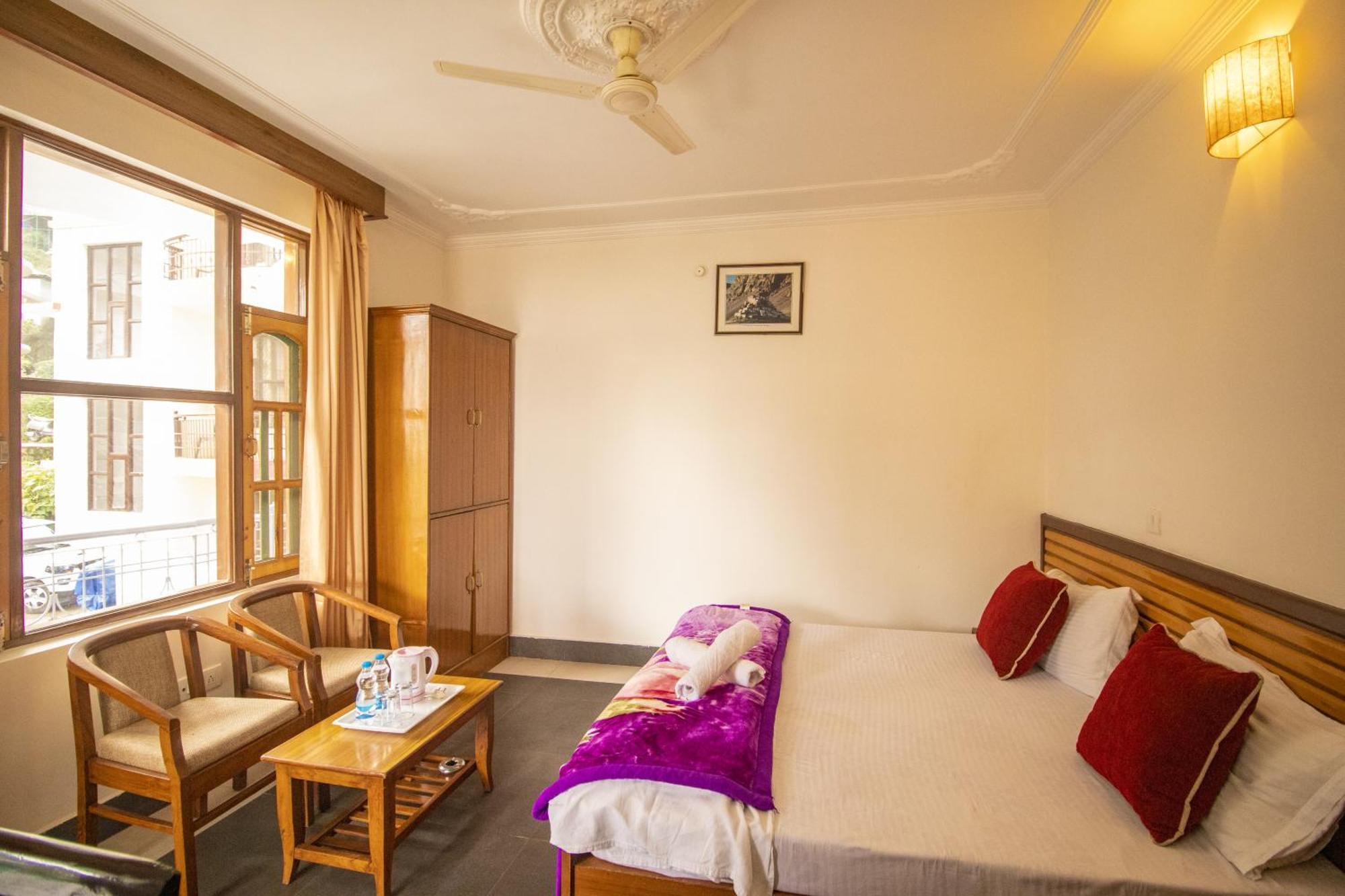 Wow Stayz2 Hotel The Lodge Dharamszala Kültér fotó