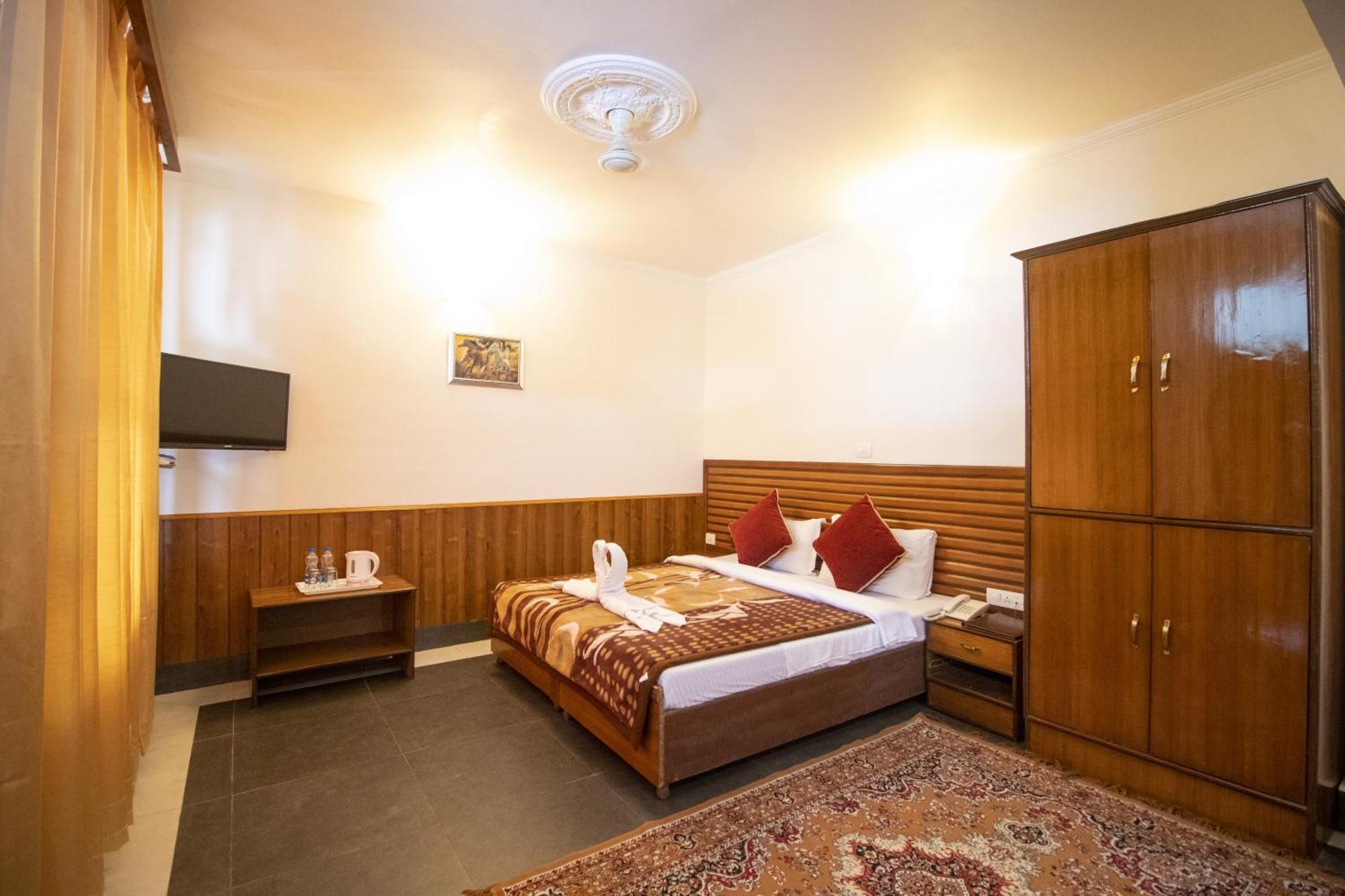Wow Stayz2 Hotel The Lodge Dharamszala Kültér fotó